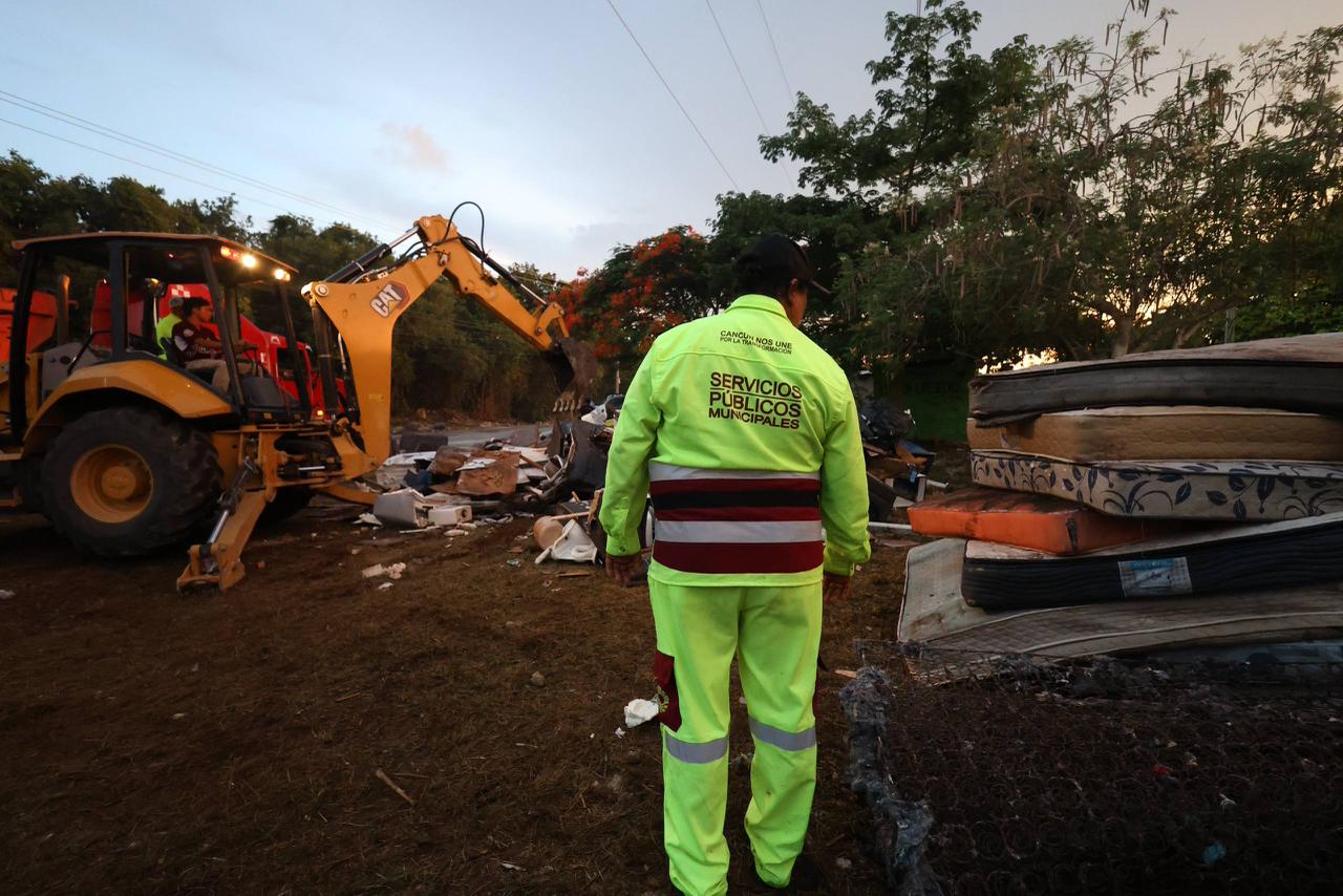 uploads/6/32/01 (2380).Jpeg